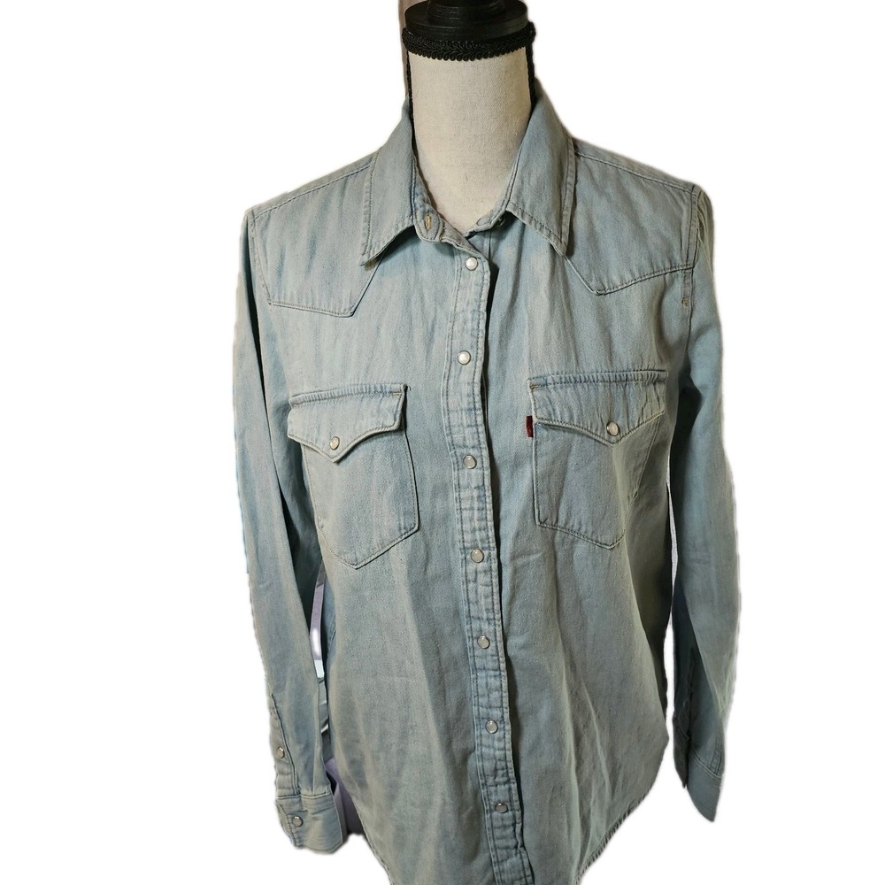 Levis Denim Pearl Snap Button Up Women's Shirt SZ S Cowboy,Rodeo,Ranch,Western